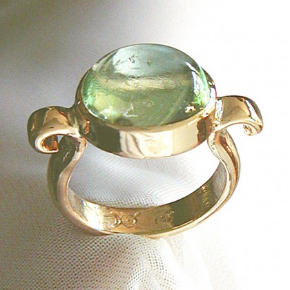 yellow gold ring, green beryl cabochon